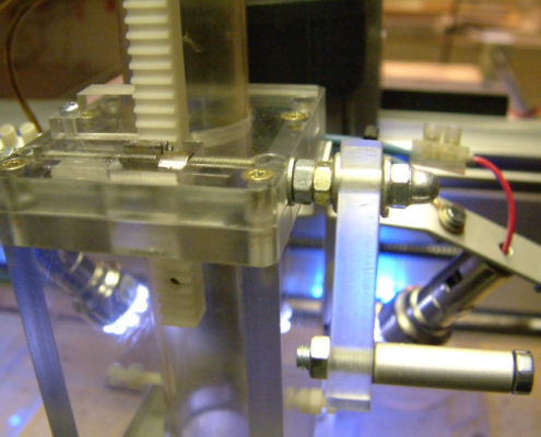 Absaugung_cnc_Fraese_Plexiglas_Portalfraesmaschine_51 DMillinginplexiglass