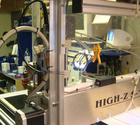 Plexiglas_frsen_cnc_Portalfrsmaschine_Frse_S1000_Step_5_4_absaugung_1 DMillinginplexiglass