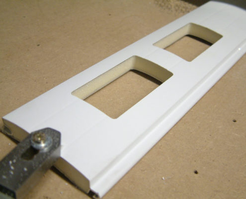 alu-cnc Millingexampleinacompositematerial:Aluminumshuttersalsoout foamedcore