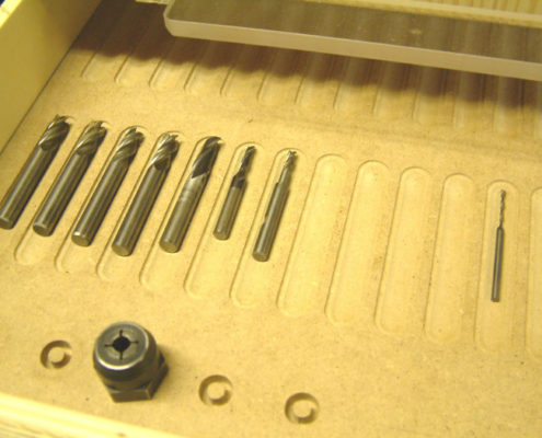 cnc_Fraese_MDF_Werkzeugschrank_Portalfraesmaschine_91 DMillinginplexiglass