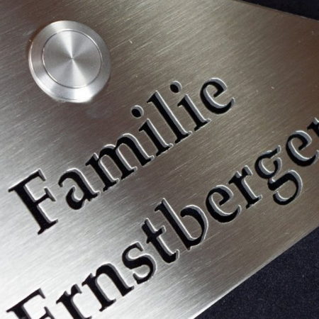Klingelschild aus Edelstahl frsen