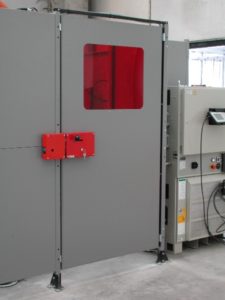 Closed laser protection chamber