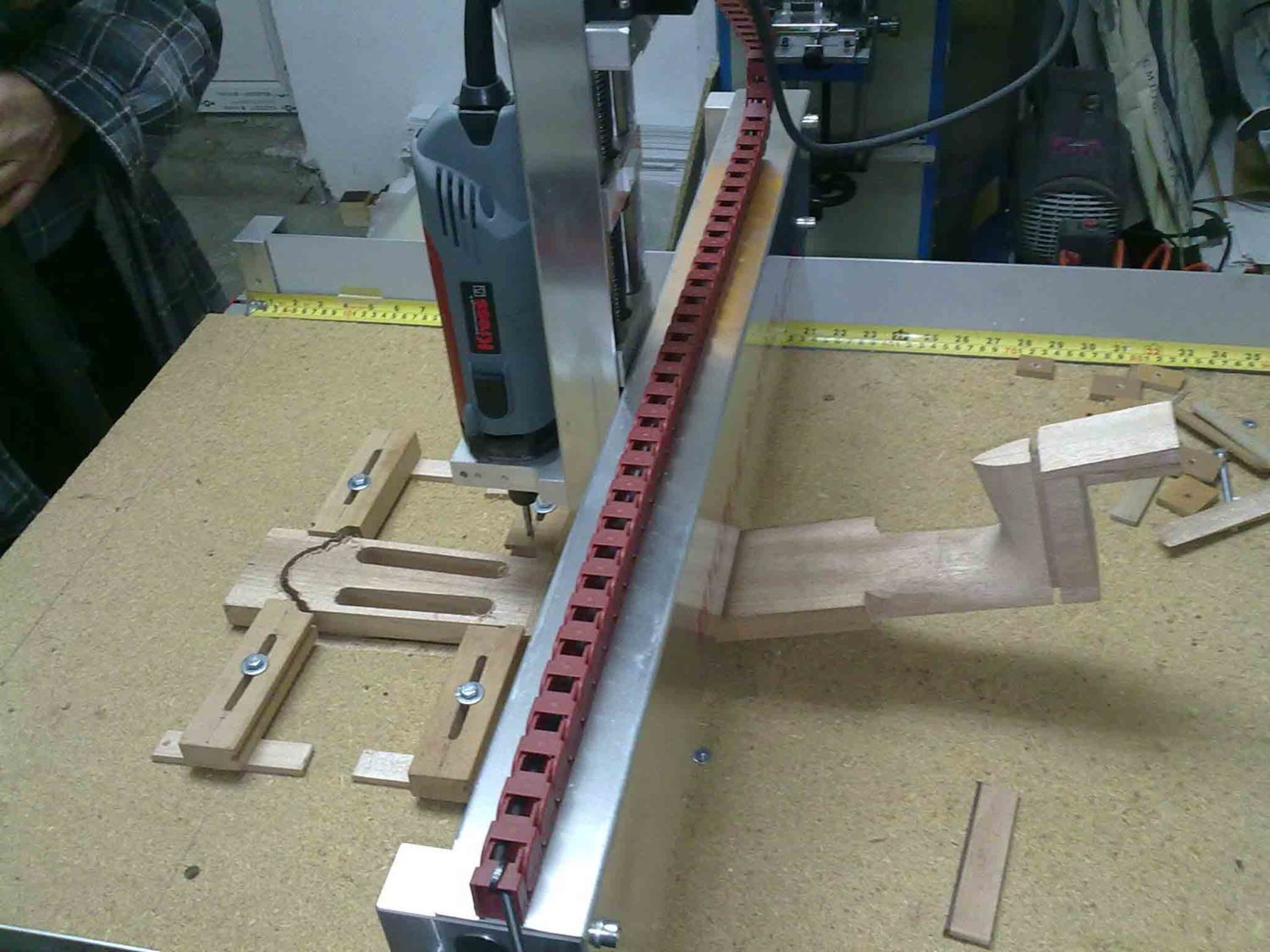 Gitarrenhals fräsen